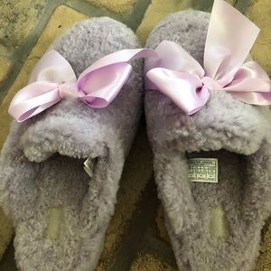 UGG ADDISON SLIPPERS